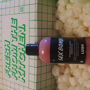 Lush Kitchen Sex Bomb shower gel 8.4 oz